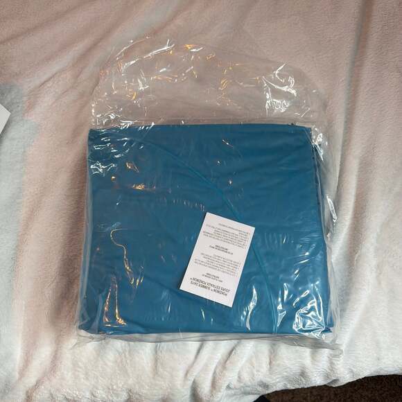 Pokémon Center Snorlax Summer Days Inflatable Pool Float - Picture 5 of 7